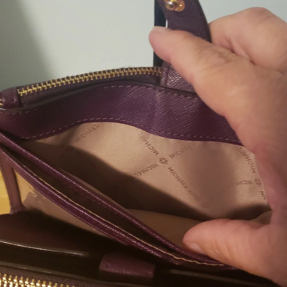 Michael Kors compact michael